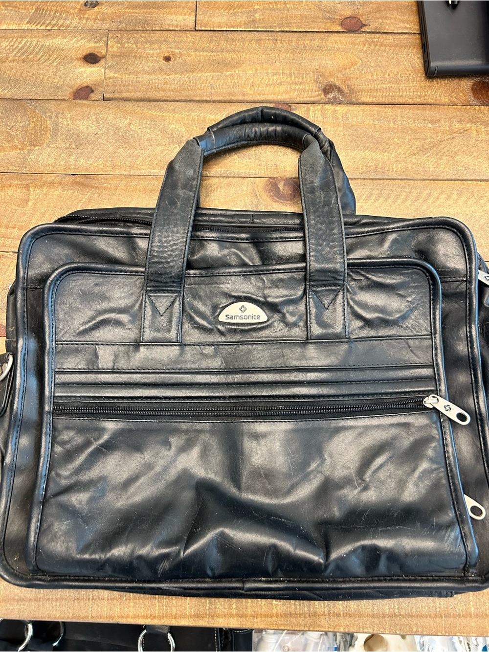 Samsonite Black Leather Laptop Briefcase with Front Zip Pocket